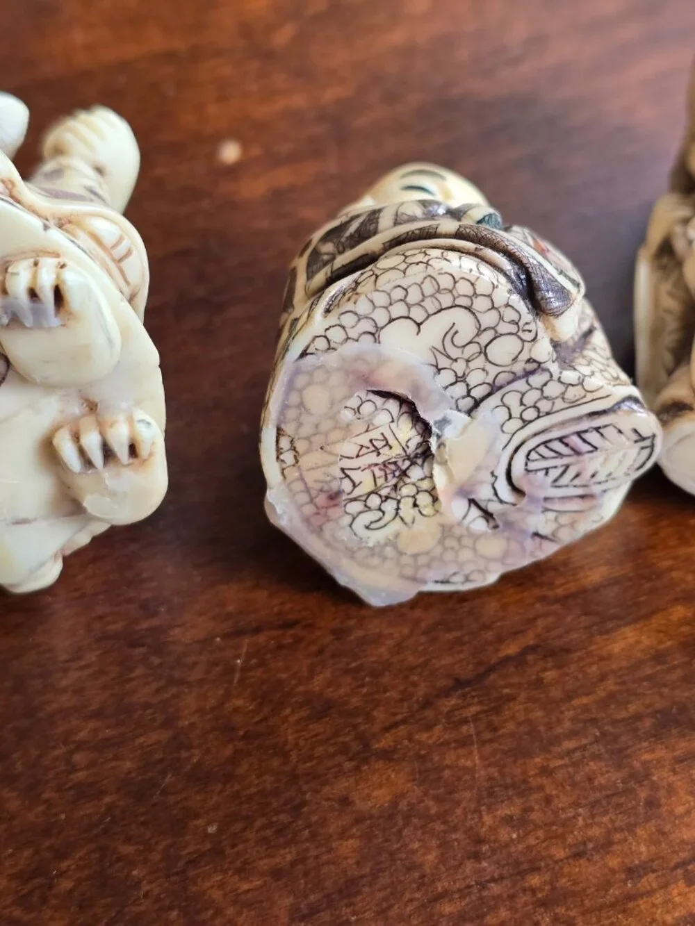 Set of 5 Vintage-Style Asian Decorative Figurines - Intricate Etched Design